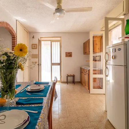 The Situation House Вилла Испика